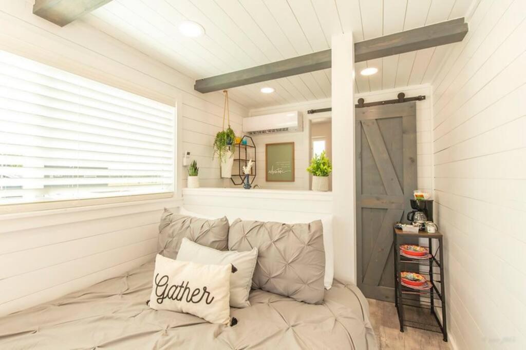 The Container Retreat @ 290 Wine Trail #10 Welcome Friends! Hye Exterior foto